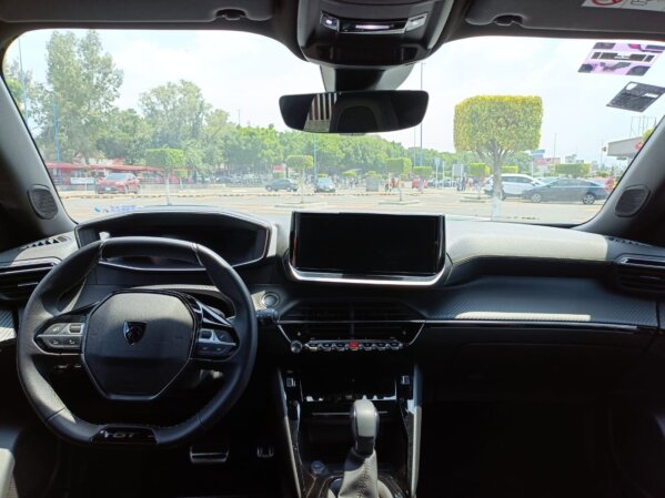 Peugeot 2008 1.2 turbo, Tela,  Aut. GT 2025
